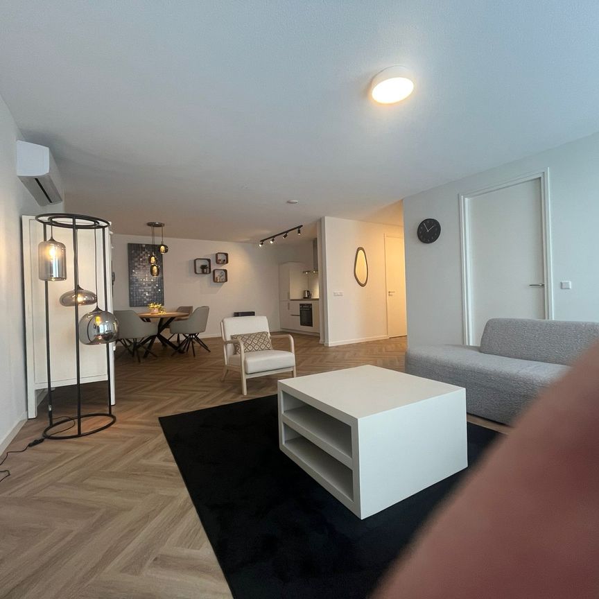 HELMOND, Kamstraat - Foto 1