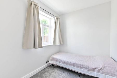 3 bedroom maisonette to rent - Photo 3