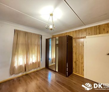 Located in the Heart of Braybrook, - Photo 2