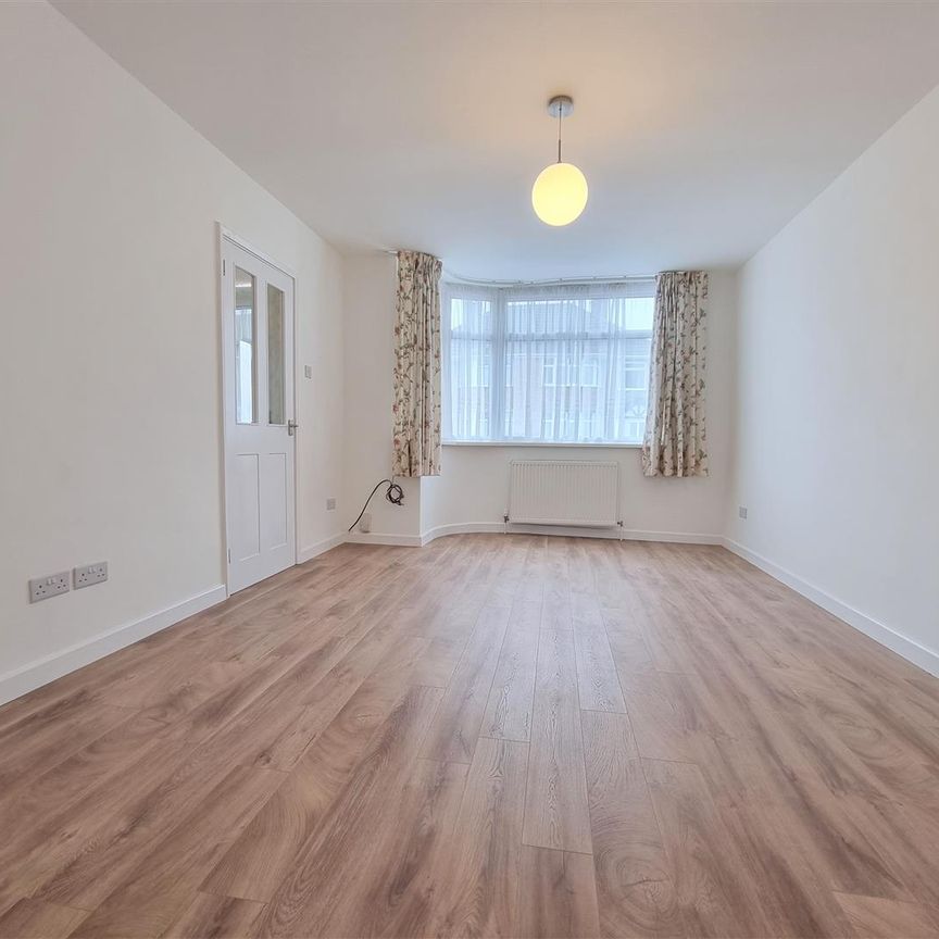 Westgate Avenue, LE4, Leicester - Photo 1