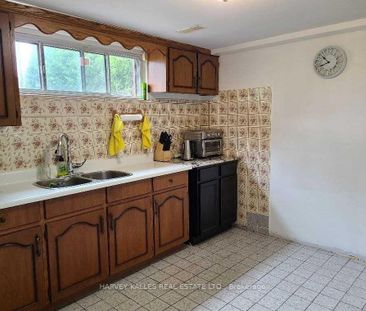 For Lease - 2379 Hensall Street Unit# Lower, Mississauga, Ontario - Photo 2