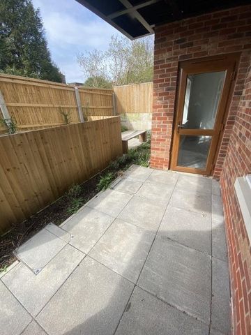 Templeside Gardens, High Wycombe - Photo 3