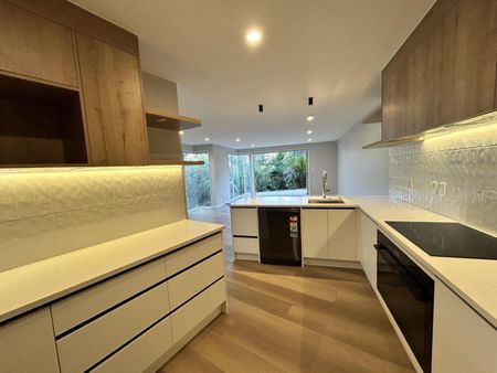 Brand New Interior - Photo 3