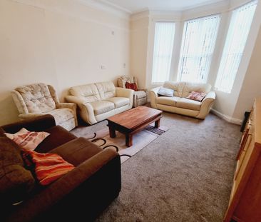 7 Bed Student Accommodation - Photo 4