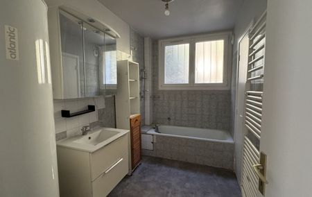 Location Appartement P4 En centre-ville rénové(e) Thiers - Photo 2