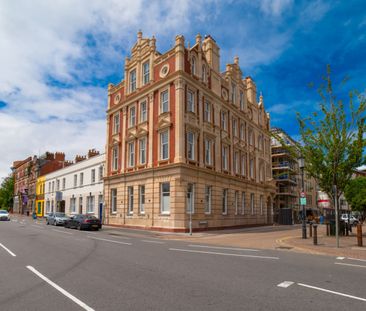 Mount Stuart Square, Cardiff Bay - Photo 1