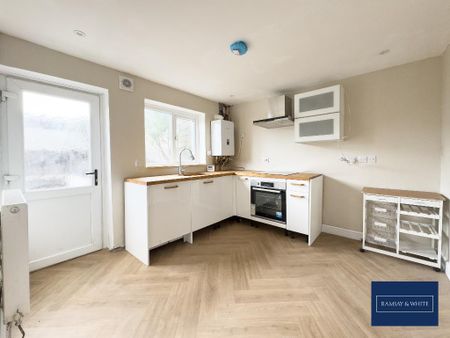 2 bedroom terraced house to rent - Photo 3
