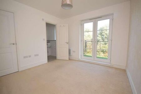 Bramble Road, Witham, CM8 - Photo 2