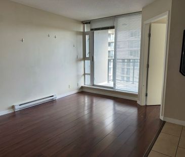 807 - 555 Delestre Ave Coquitlam BC V3K 0A9 - Photo 2