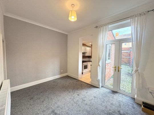 2 bedroom terraced house to rent - Photo 1