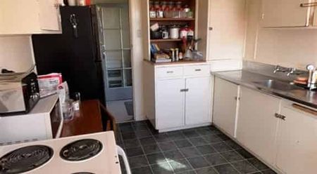 2-bedroom unit - Photo 4