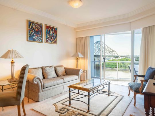 Fully Furnished City Apartment Ideal for Professionals - Photo 1