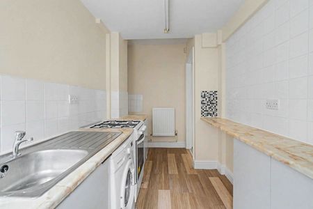 2 Bed Terraced House, Parkside Road, CH42 - Photo 3