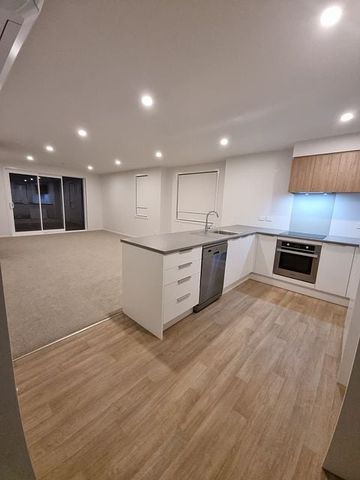 * First week rent FREE * Wainuiomata, 3 bedrooms - Photo 3