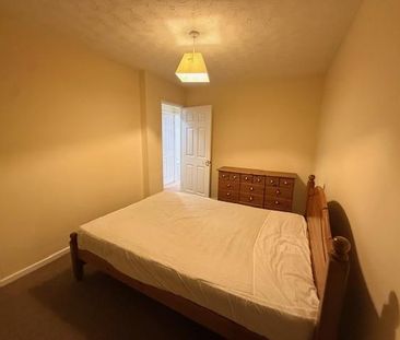 2 bedroom ground floor flat to rent - Photo 3
