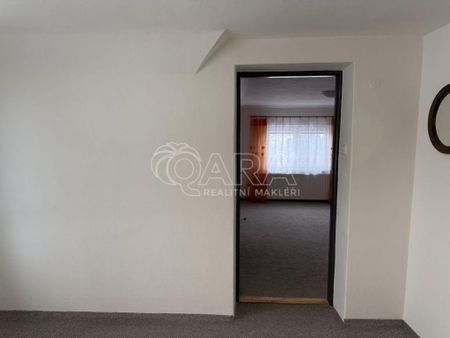 Pronájem bytu 2+1 50 m2 - Fotografie 4