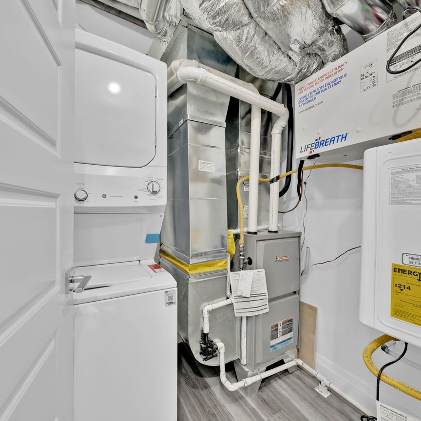 For Lease - 3549 Peter Street Unit# 3, Windsor, Ontario - Photo 1