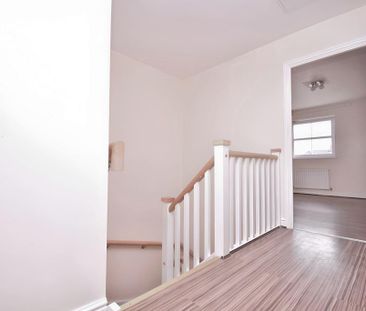4 bedroom semi-detached house to rent - Photo 2