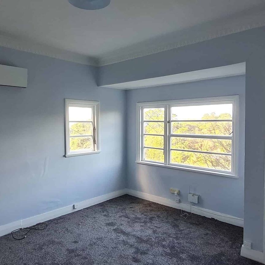 Fully refurbished - new kitchen & bathroom - Photo 1