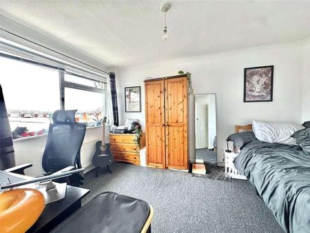 Barrie Road, Farnham, Surrey, Surrey, GU9 - Photo 3