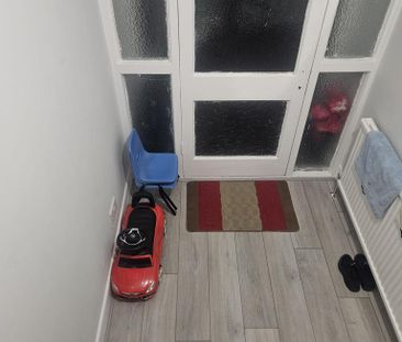 1 bedroom in a house share to rent - Photo 5