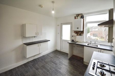 2 bedroom terraced house to rent - Photo 2