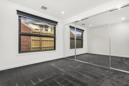 Unit 4/2 Pitches Street, Moonee Ponds. - Photo 3