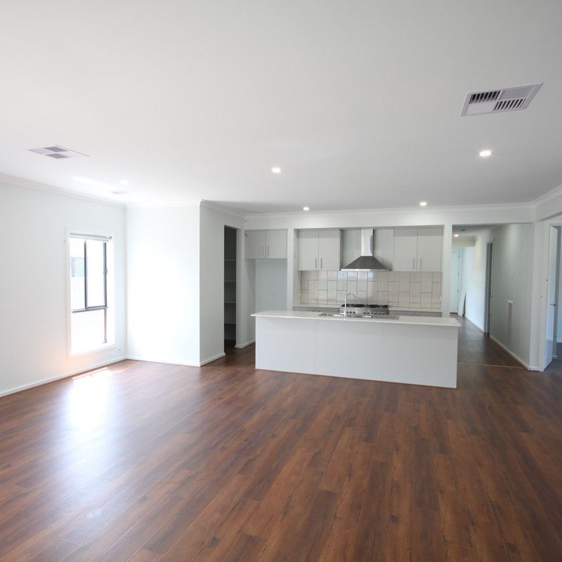 FAMILY HOME IN ALFREDTON CENTRAL NEAR SCHOOLS - Photo 1