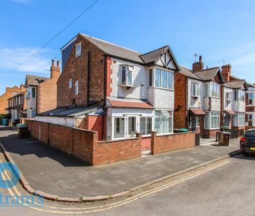 5 bed Semi-Detached House for Rent - Photo 3