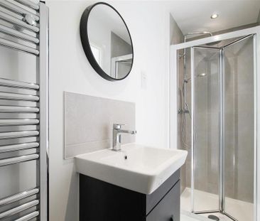 2 bedroom semi-detached house to rent - Photo 4