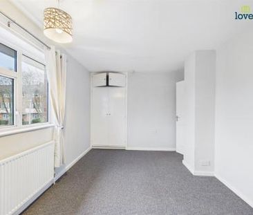 2 bedroom House To Let - Photo 4