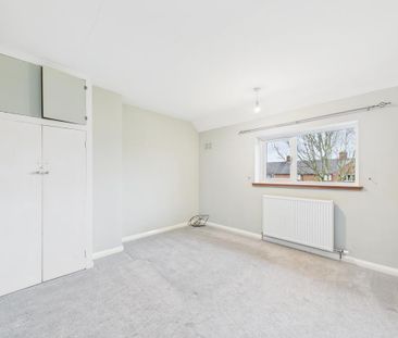 3 bedroom flat to rent - Photo 2