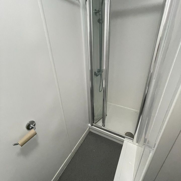 Studio Flat, Regent Road, LE1 - Photo 1