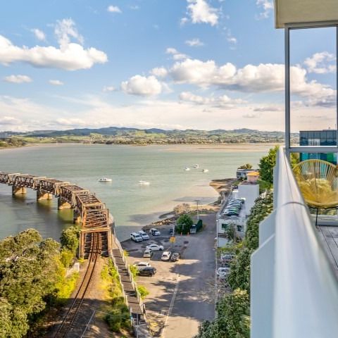 Stunning Tenth Floor Furnished Apartment Available Long Term - Devonport Towers - Avenues - Photo 1