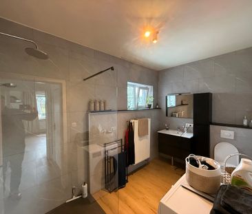 SERSKAMP - Ruim, gerenoveerd appartement mét garage. - Foto 2