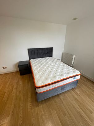 Room in a Shared Flat, Barrier Point Road, E16 - Photo 1