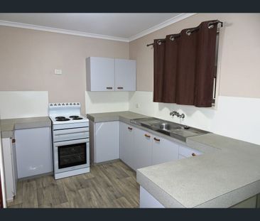 11 Paradise Street, South Mackay, Qld 4740 - Photo 5