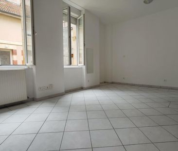 Location Appartement 1 pièce 32m² NEVERS 58000 - Photo 3