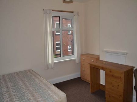 5 Bed - Estcourt Avenue, Headingley, Leeds - Photo 5