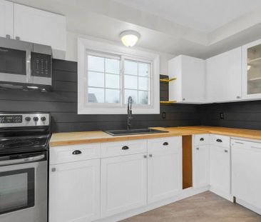 For Lease - 121 Palmer Road, Belleville, Ontario - Photo 6