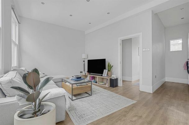 Curtain Road, EC2A, London - Photo 1