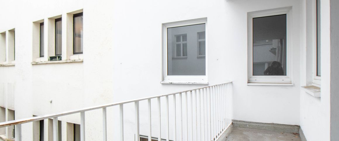 Schick renovierte 3 Zimmerwohnung mit Balkon im Hufeisen von Bielefeld City - Photo 1