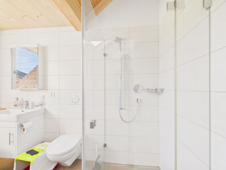 Einzigartige 4.5-Zimmer-Dachwohnung mit Galerie und Weitblick in Kaufdorf - Photo 3