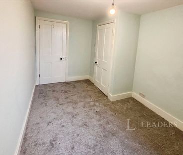 2 bedroom house to rent Horsham Road, Beare Green, Dorking, Surrey,... - Photo 3