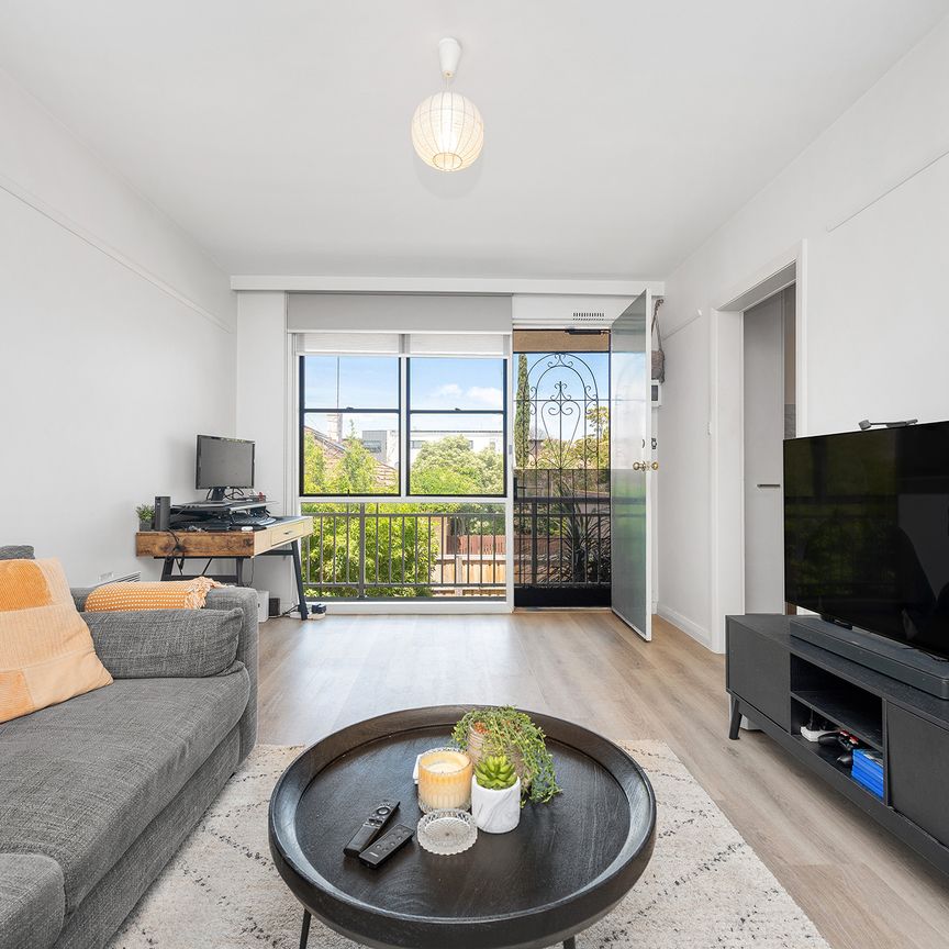 8/2 Selwyn Avenue, Elwood VIC 3184 - Apartment For Rent | Domain - Photo 1