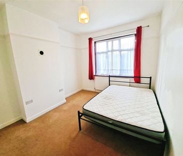 Millmark Grove, London, SE14 6RH - Photo 2