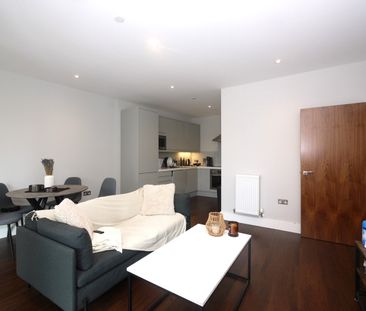 1 Bed Flat, Morello House, E14 - Photo 4