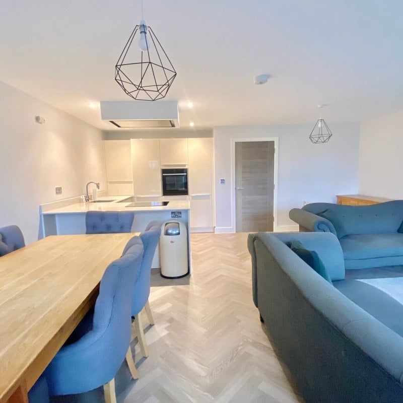 London Road - Photo 1