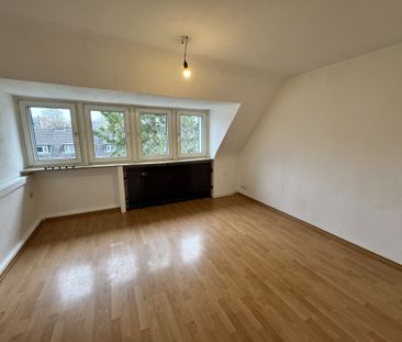 Gemütliche 2 Zimmer Dachgeschosswohnung in Essen-Heisingen - Photo 1