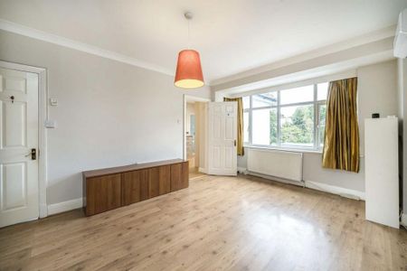 5 bedroom flat to rent - Photo 3